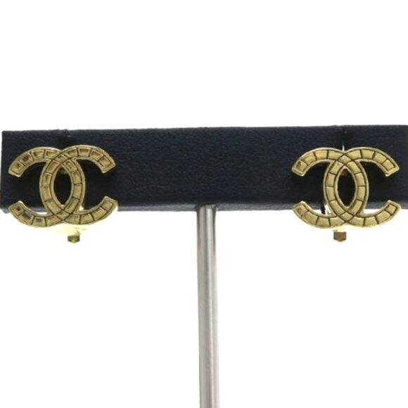 CHANEL CC Logos Clip-On Earrings Gold Tone 03P Auth #6765 - Picture 1 of 5